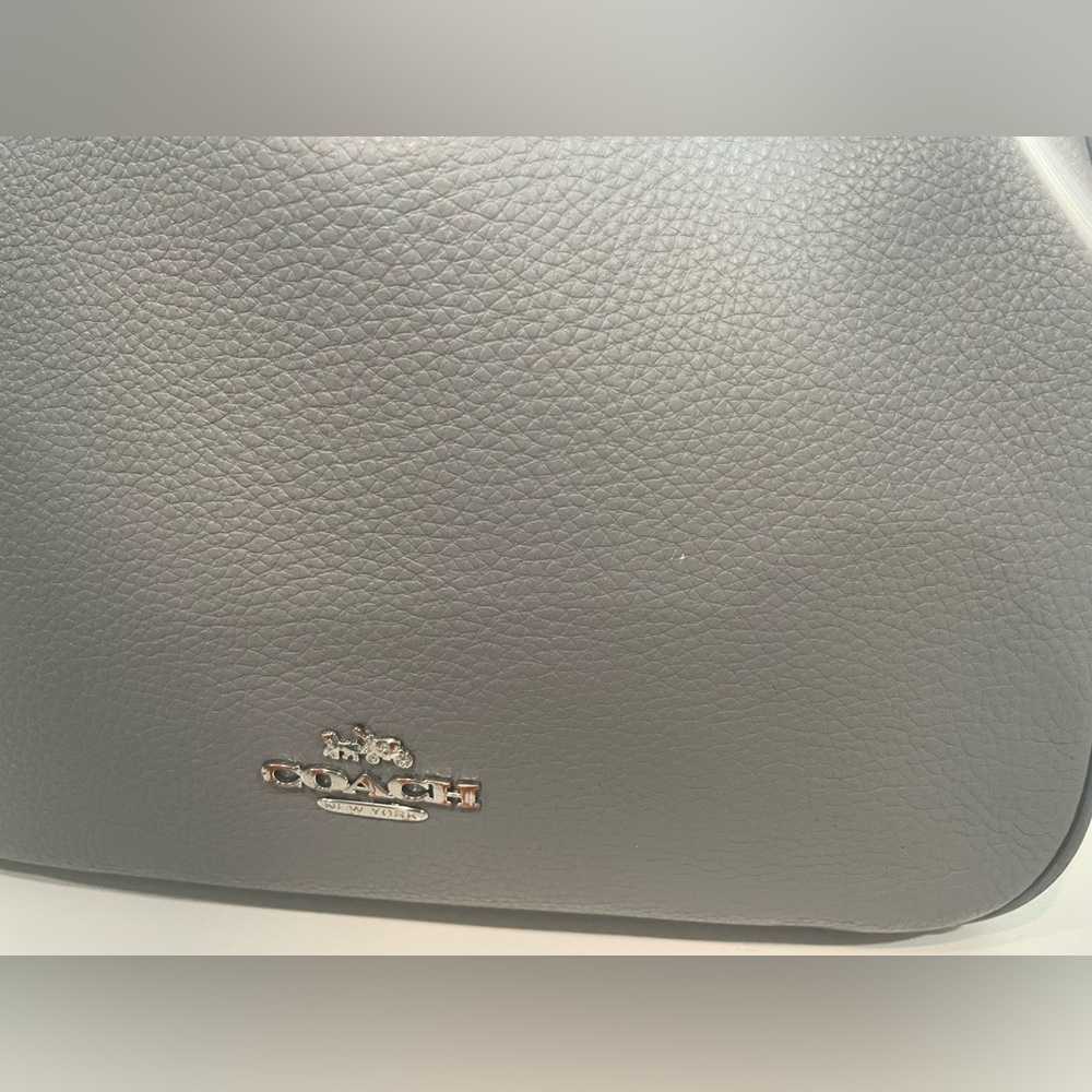 ✨ Coach Pebbled Leather Hobo Shoulder Bag – Gray – Classic Slouchy Style - Picture 6 of 7